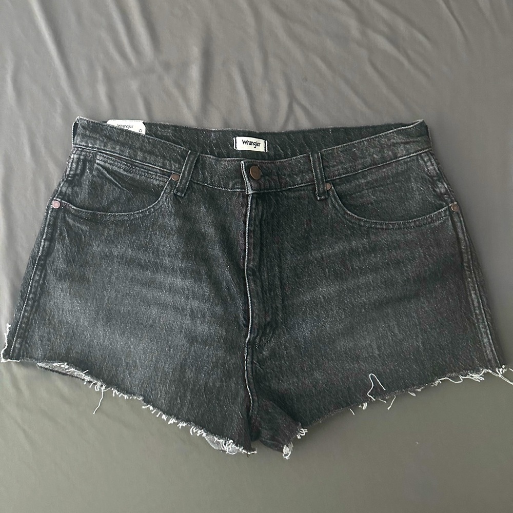 High Waisted Black Wrangler Festival Shorts - 32 short